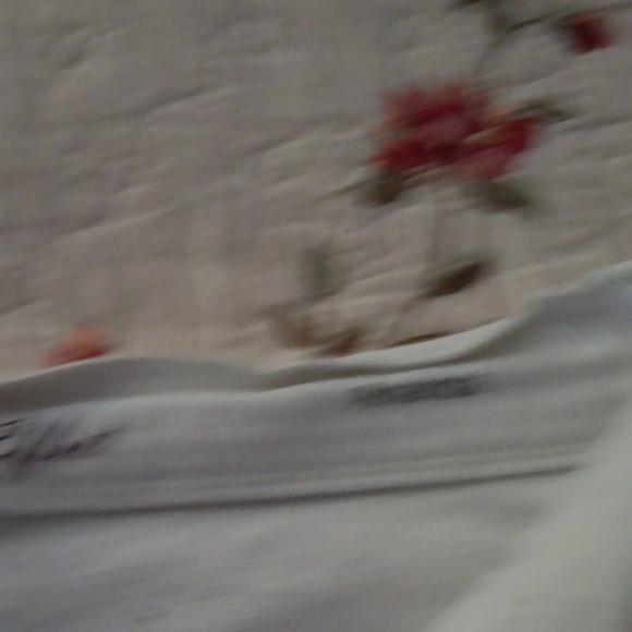 Gloria Vanderbilt Women's White Skinny Jeans with Floral Design - Picture 4 of 7